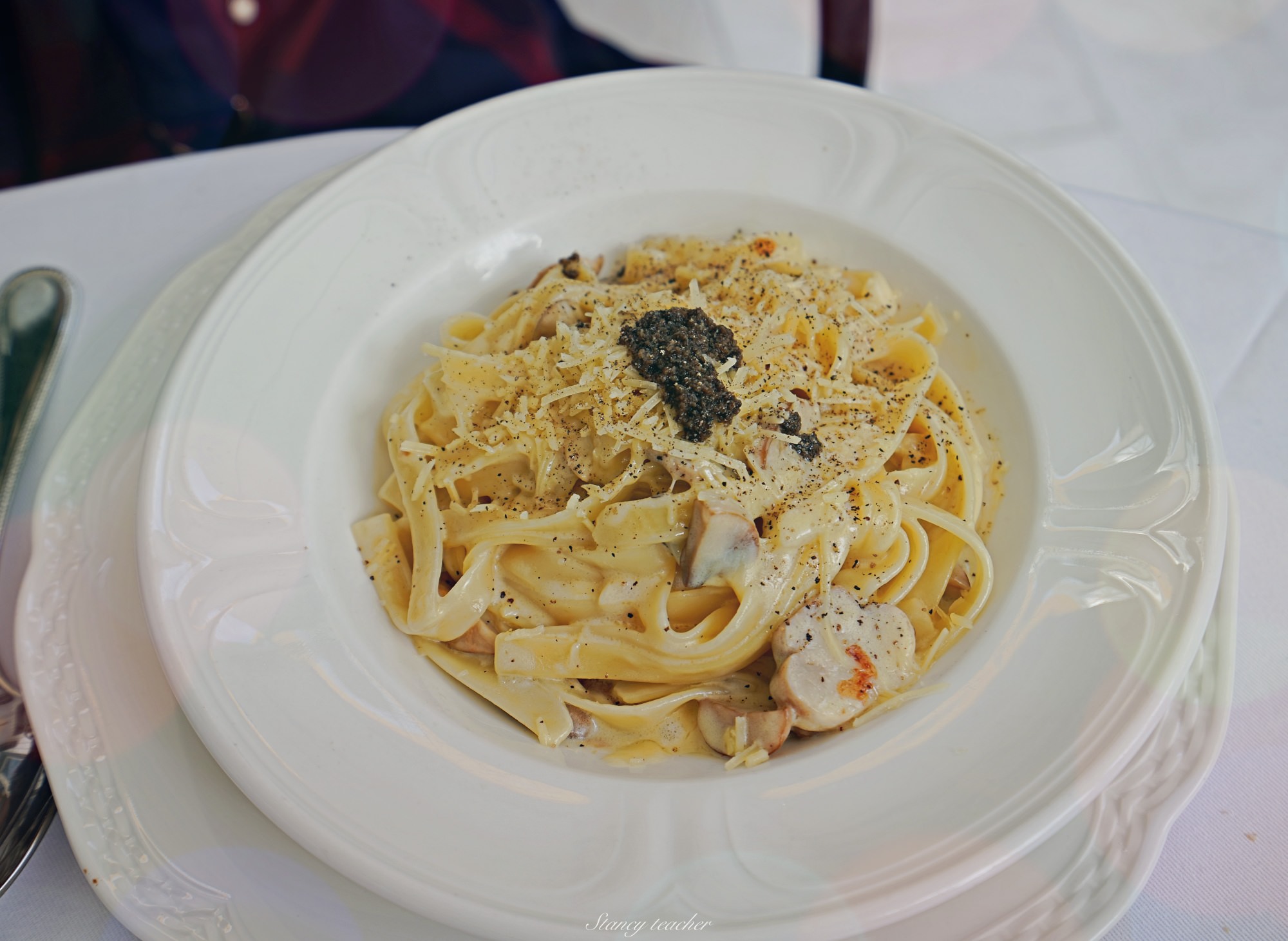 Galerie Bistro家樂利小酒館｜台北中山捷運站美食-氣氛美食物又好吃（菜單、價位）
