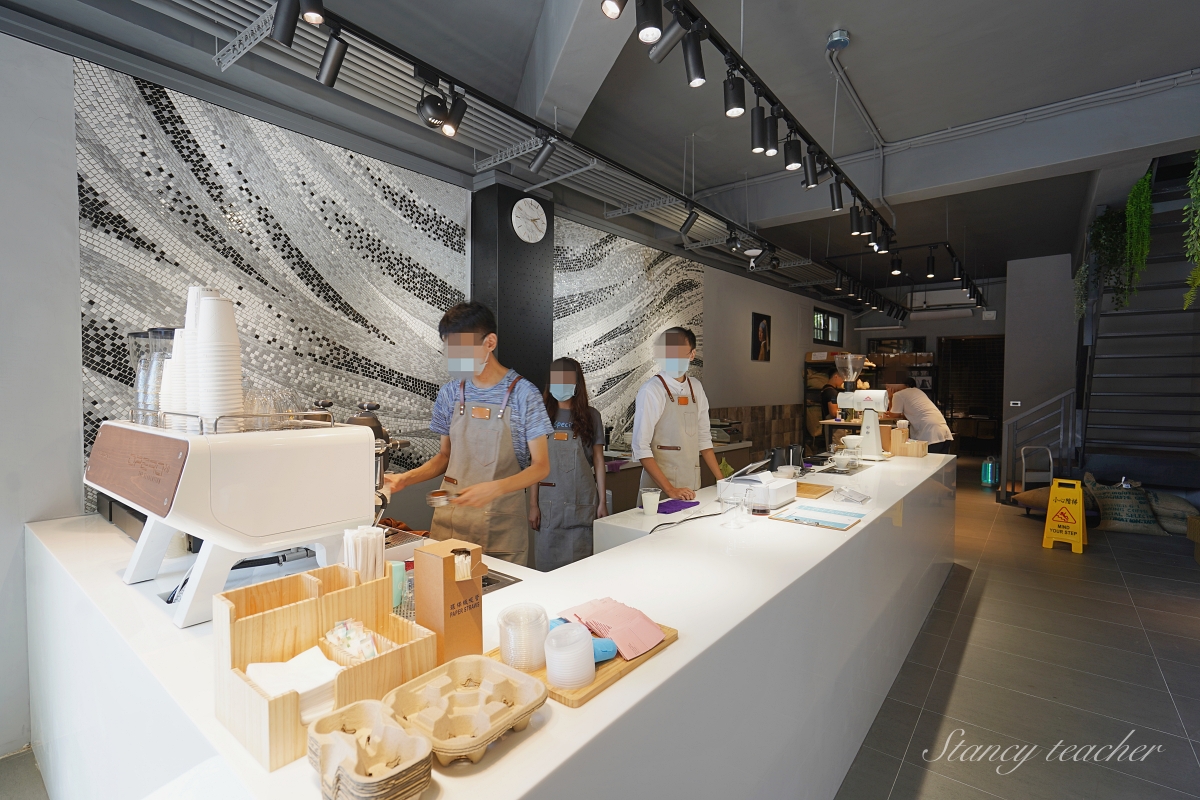 淡水老街咖啡廳「SOMNI Coffee Roasters」小清新不限時咖啡廳 淡水老街咖啡廳「SOMNI Coffee Roasters」小清新不限時咖啡廳