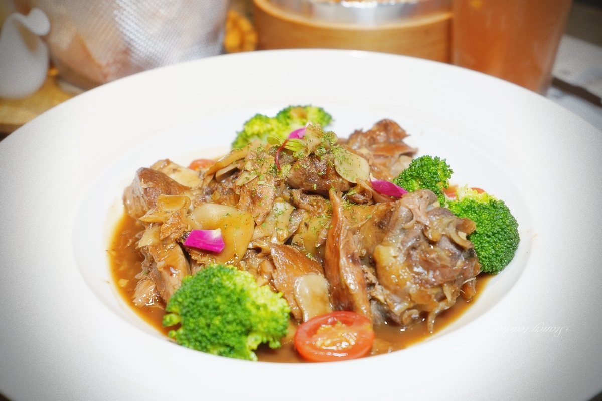 羽樂歐陸創意料理｜小巨蛋捷運站聚餐約會首選｜羽樂菜單、價格｜羽樂交通位置