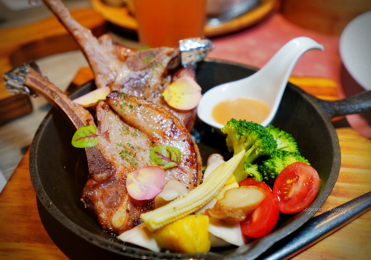 羽樂歐陸創意料理｜小巨蛋捷運站聚餐約會首選｜羽樂菜單、價格｜羽樂交通位置