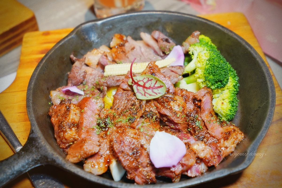 羽樂歐陸創意料理｜小巨蛋捷運站聚餐約會首選｜羽樂菜單、價格｜羽樂交通位置