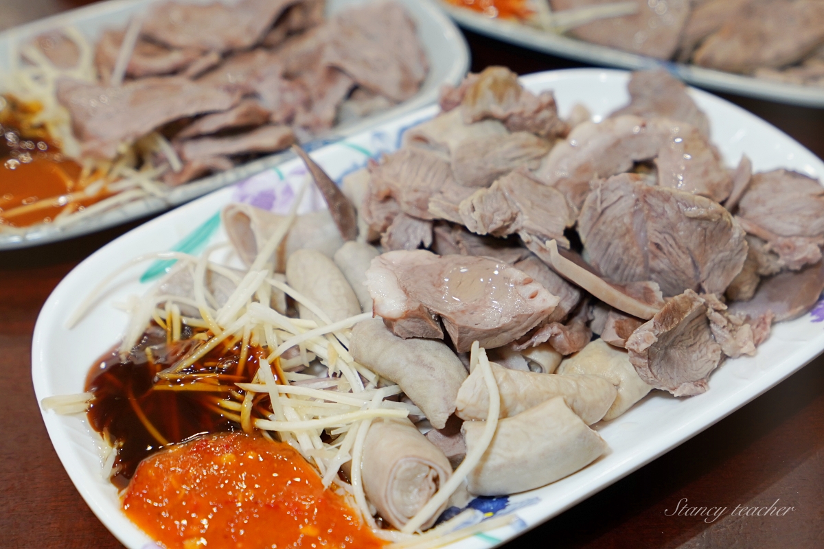 桃園大廟口切仔麵店|桃拾廣場銅板美食|超新鮮黑白切、綜合蚵仔手工麵線(菜單、價格) 桃園大廟口切仔麵店|桃拾廣場銅板美食|超新鮮黑白切、綜合蚵仔手工麵線(菜單、價格)