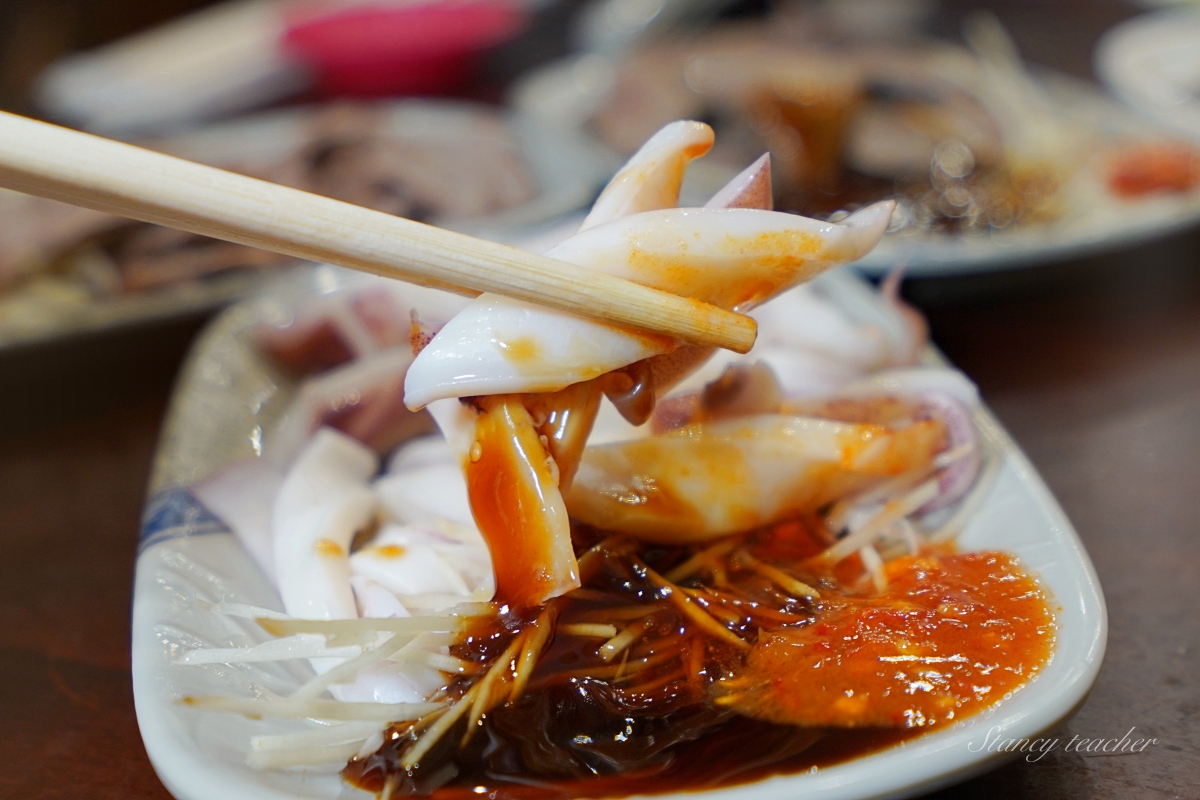 桃園大廟口切仔麵店|桃拾廣場銅板美食|超新鮮黑白切、綜合蚵仔手工麵線(菜單、價格) 桃園大廟口切仔麵店|桃拾廣場銅板美食|超新鮮黑白切、綜合蚵仔手工麵線(菜單、價格)
