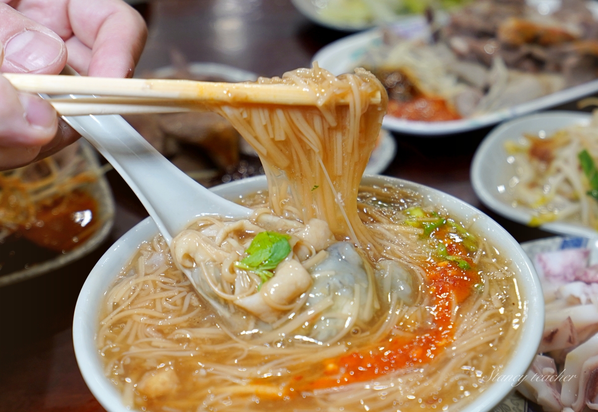 桃園大廟口切仔麵店|桃拾廣場銅板美食|超新鮮黑白切、綜合蚵仔手工麵線(菜單、價格) 桃園大廟口切仔麵店|桃拾廣場銅板美食|超新鮮黑白切、綜合蚵仔手工麵線(菜單、價格)