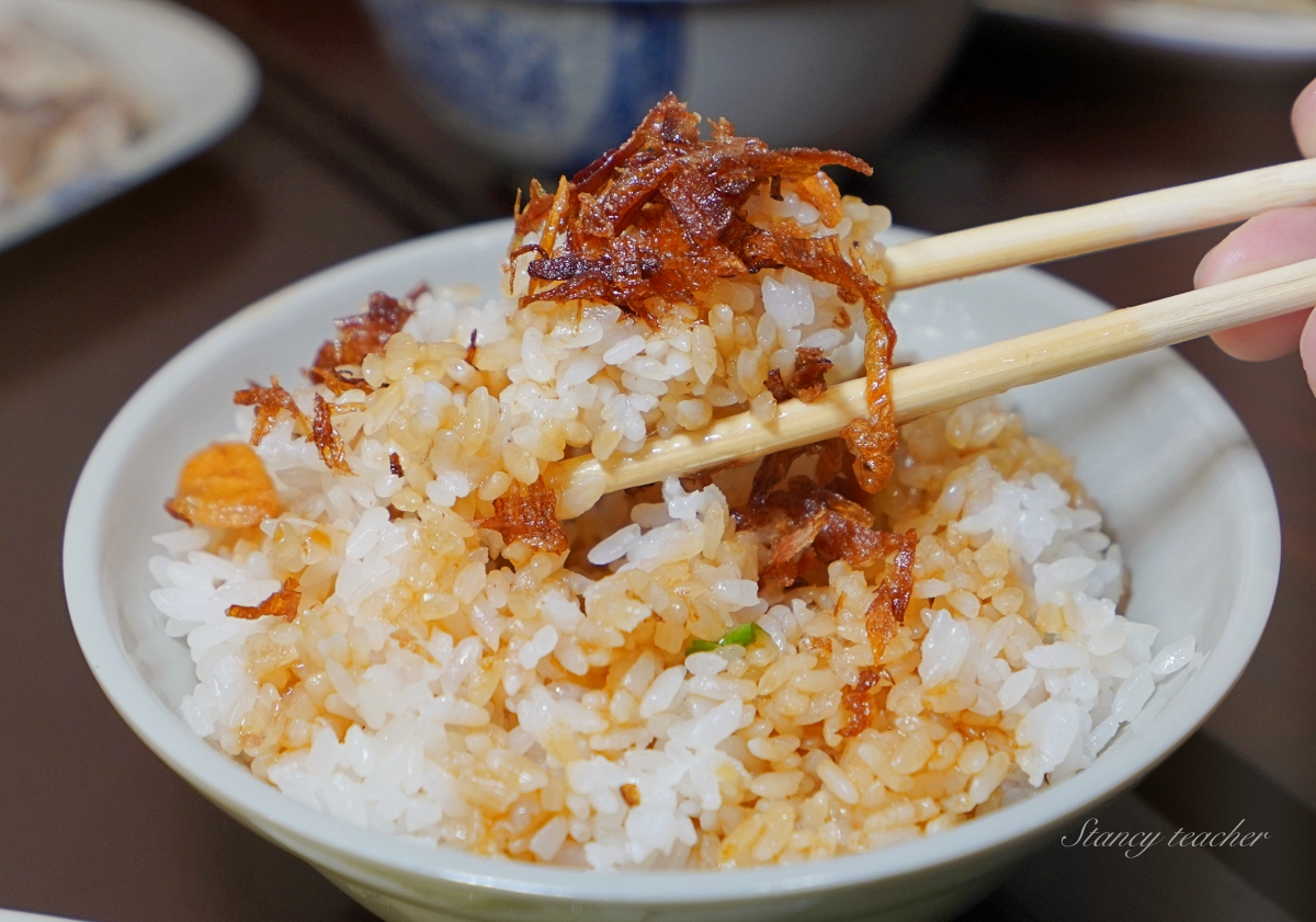 桃園大廟口切仔麵店｜桃拾廣場銅板美食｜超新鮮黑白切、綜合蚵仔手工麵線（菜單、價格）