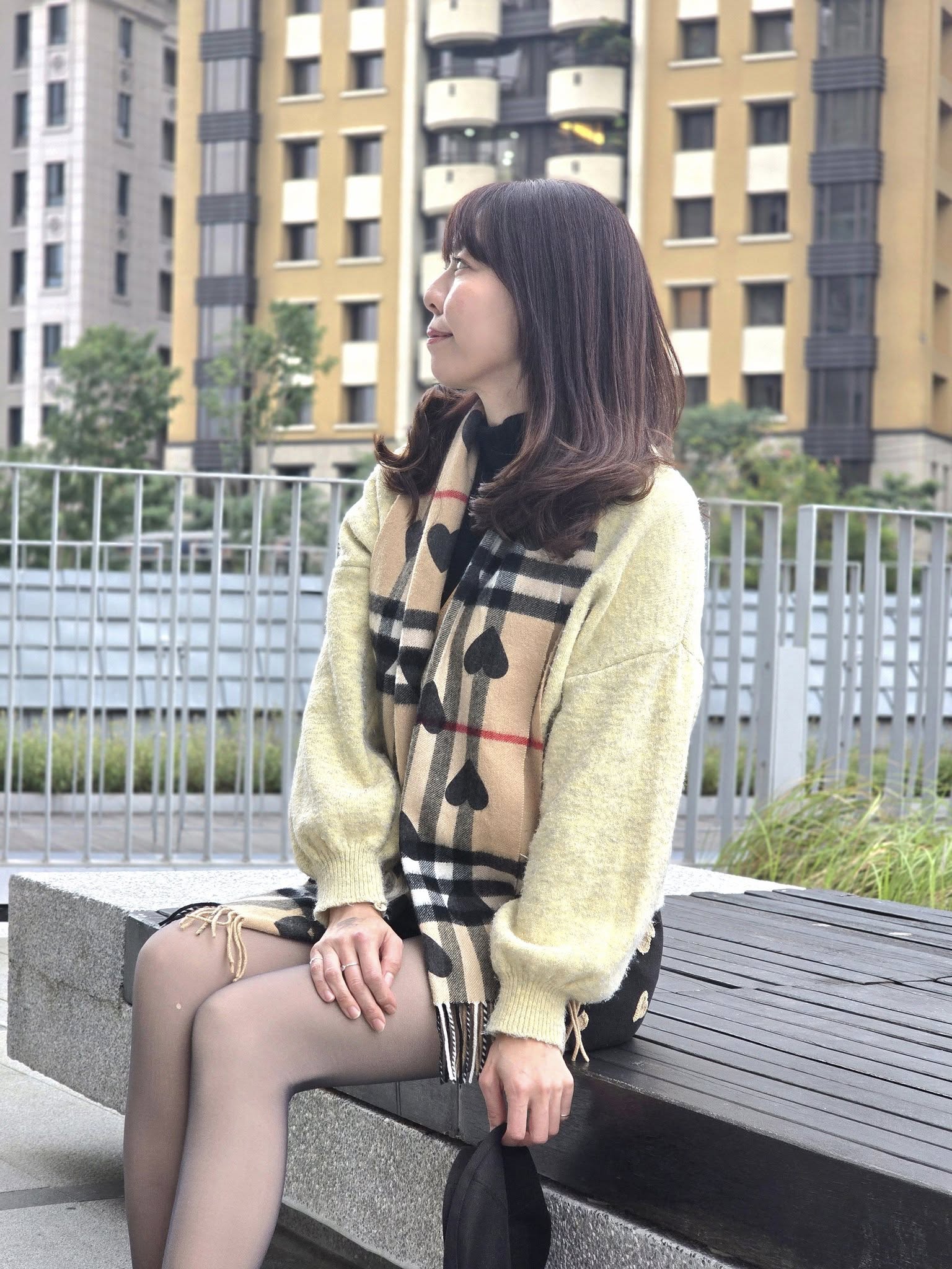 淡水新市鎮美髮院推薦｜Verite Hair Salon｜迷人的秋冬髮色玫瑰霧粉｜巴黎卡詩護髮推薦