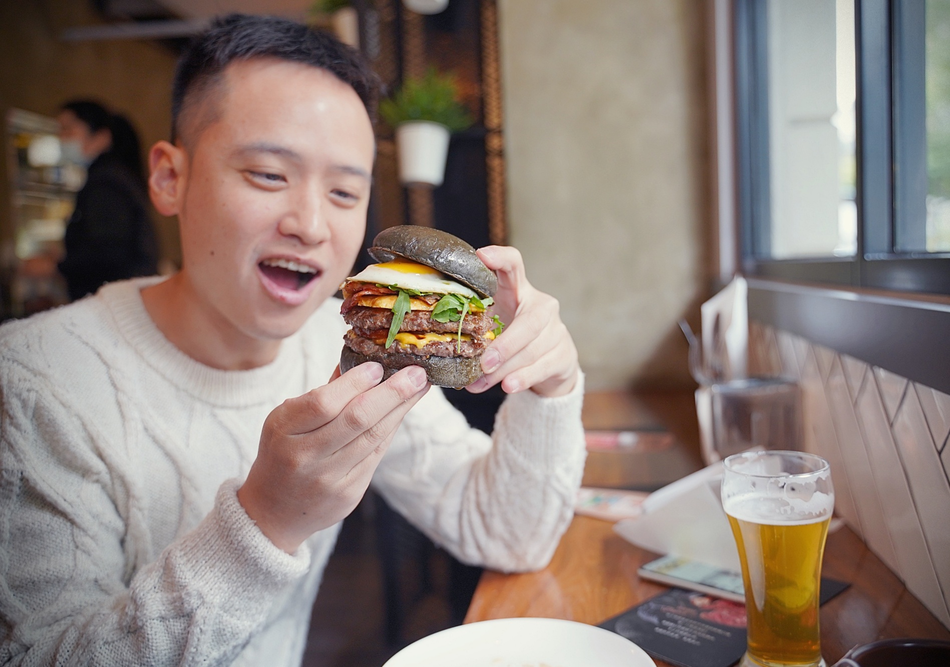 台北信義區好吃漢堡「Selfish Burger 喀漢堡」四四南村隱藏版美食