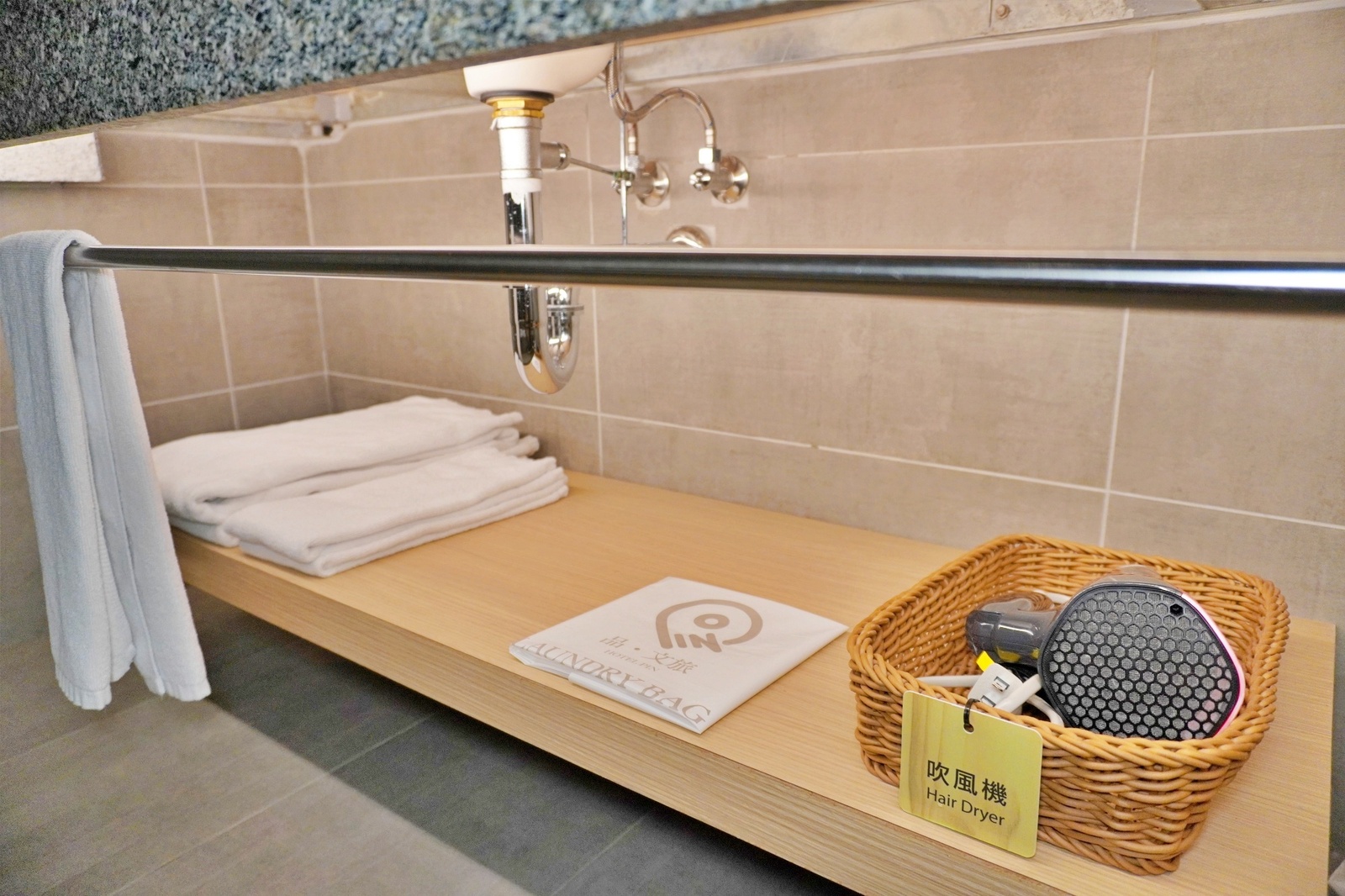 品文旅礁溪住宿心得｜礁溪溫泉飯店推薦，親子遊戲間、戶外溫泉SPA、氣泡水免費喝