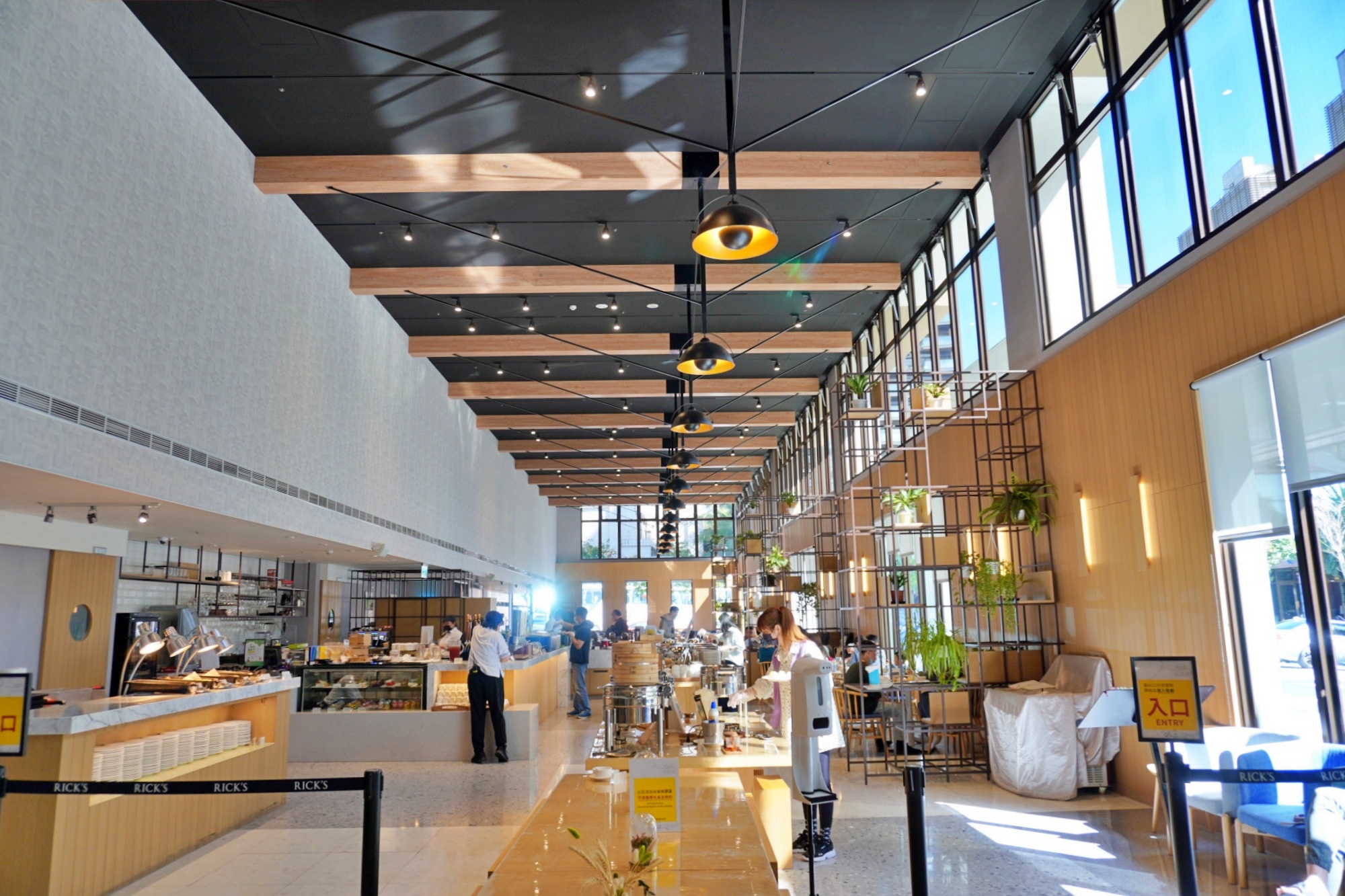 品文旅礁溪住宿心得｜礁溪溫泉飯店推薦，親子遊戲間、戶外溫泉SPA、氣泡水免費喝