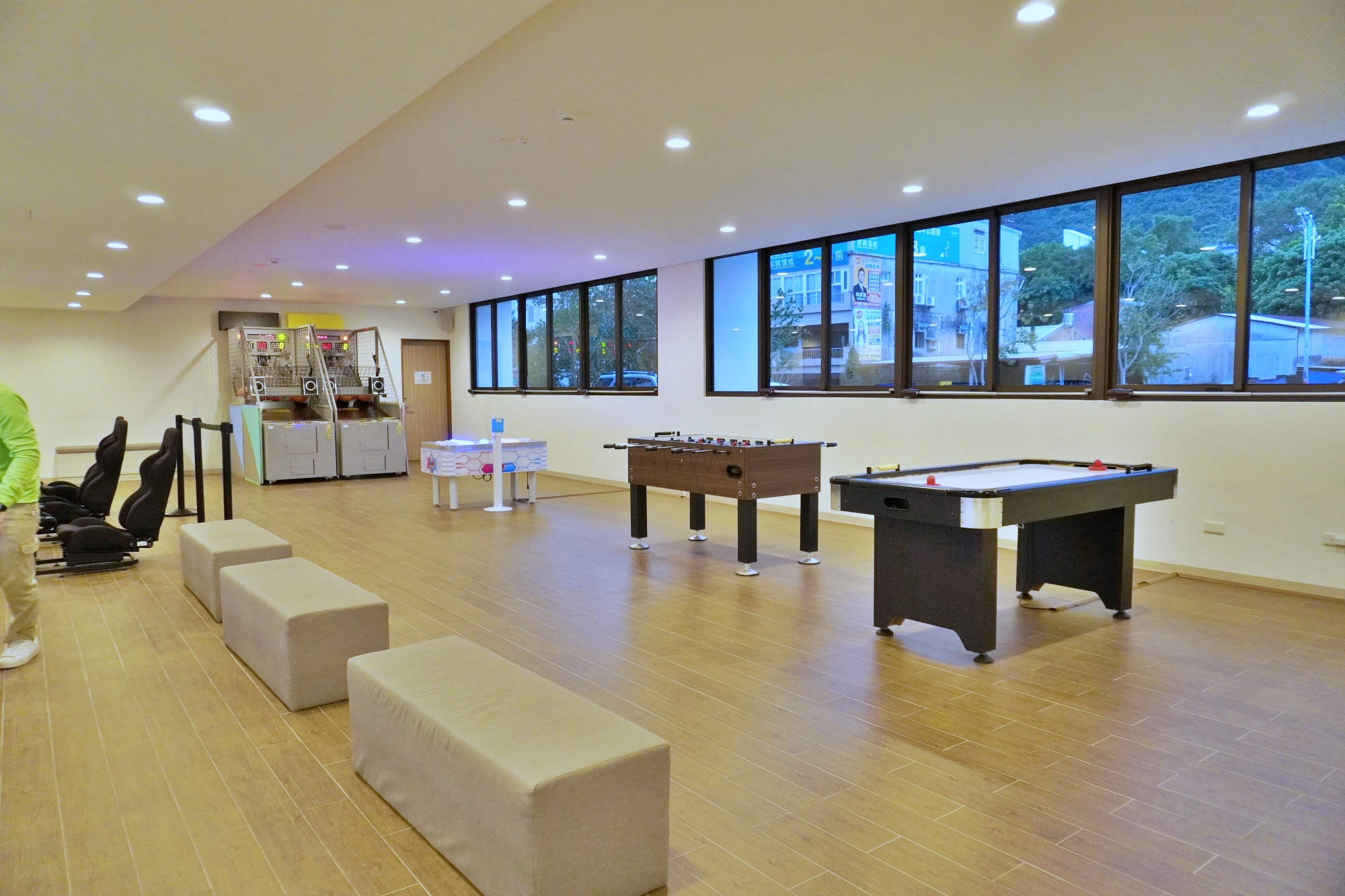 品文旅礁溪住宿心得｜礁溪溫泉飯店推薦，親子遊戲間、戶外溫泉SPA、氣泡水免費喝