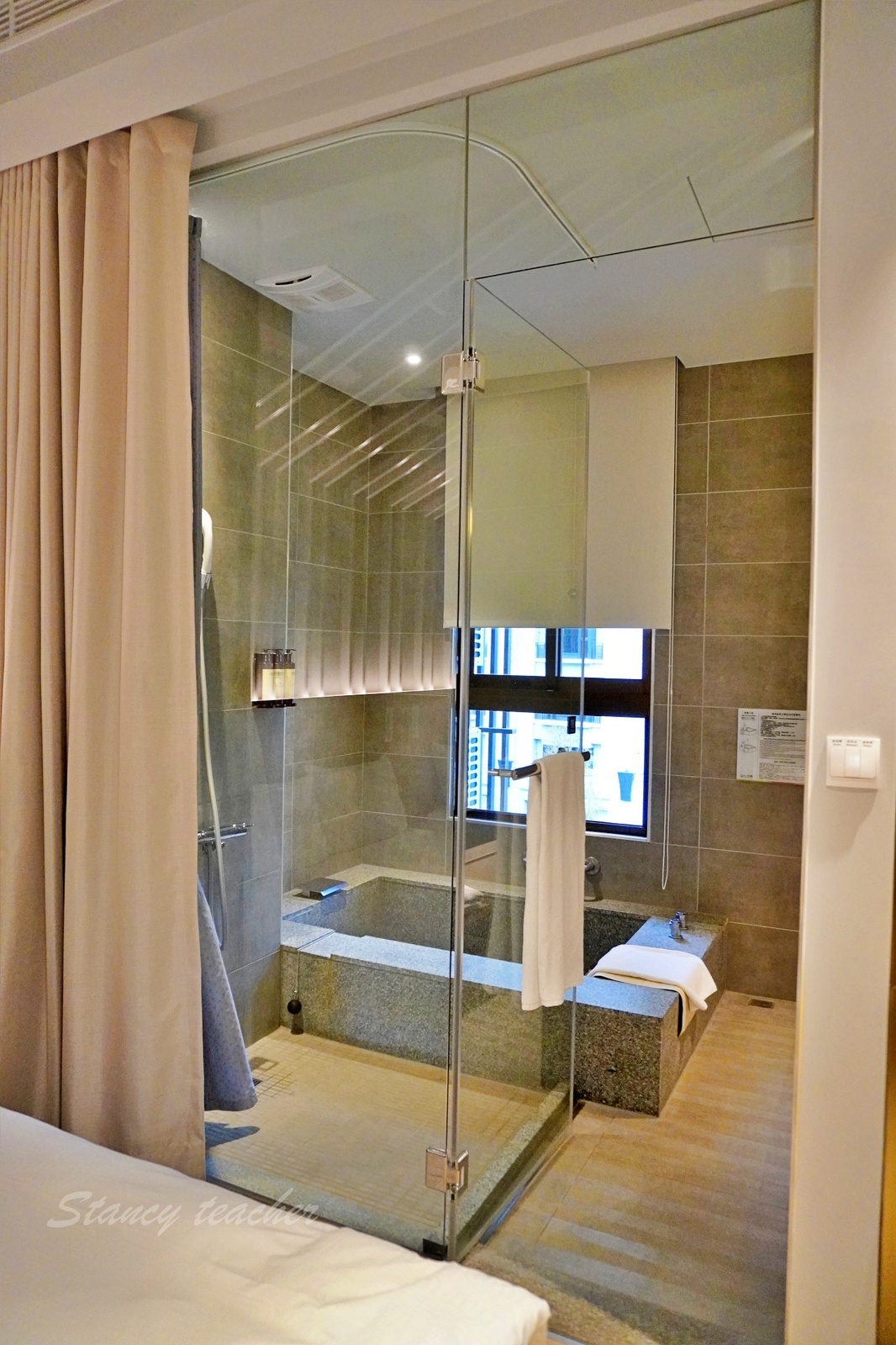 品文旅礁溪住宿心得｜礁溪溫泉飯店推薦，親子遊戲間、戶外溫泉SPA、氣泡水免費喝