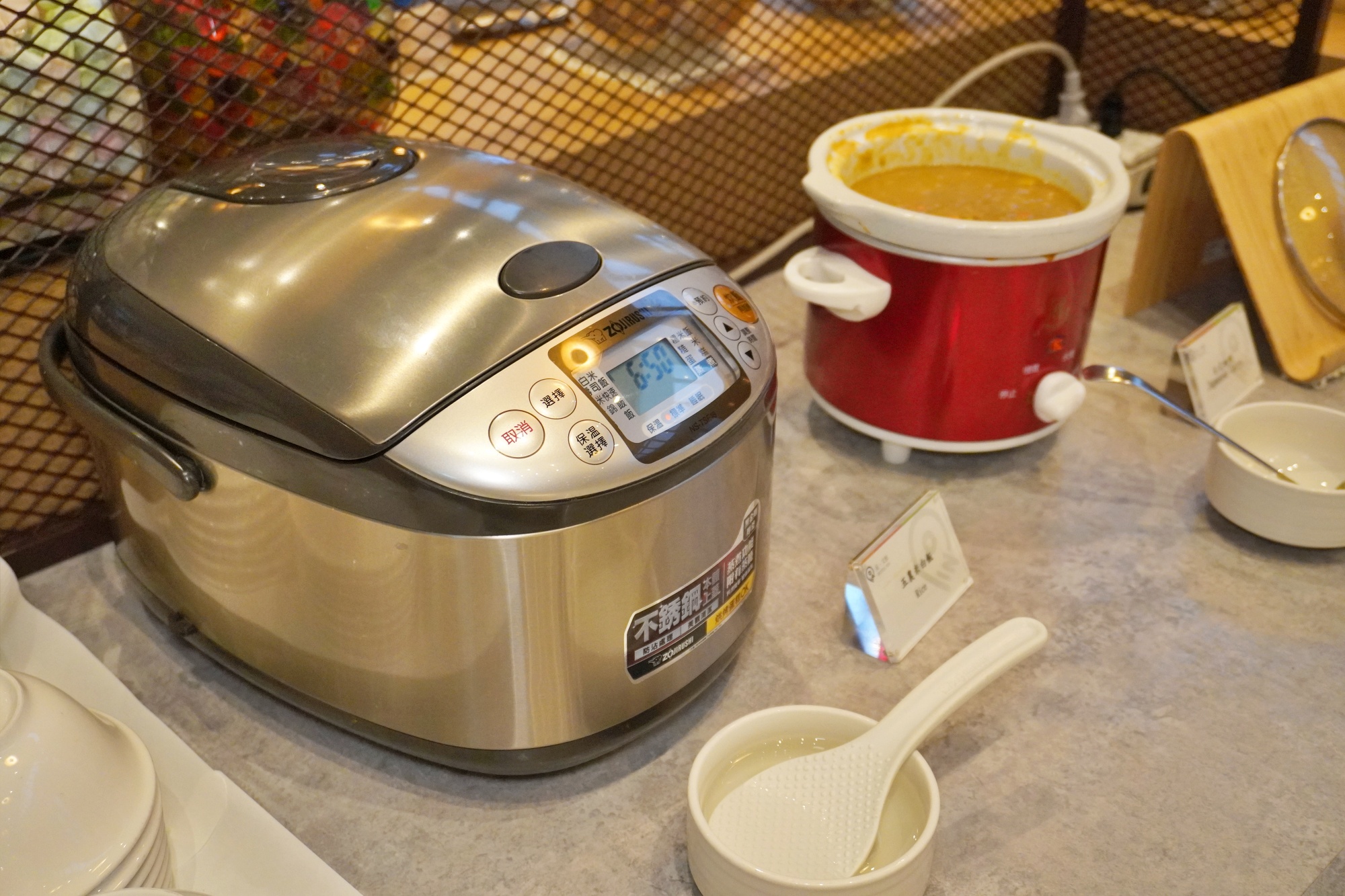 品文旅礁溪住宿心得｜礁溪溫泉飯店推薦，親子遊戲間、戶外溫泉SPA、氣泡水免費喝
