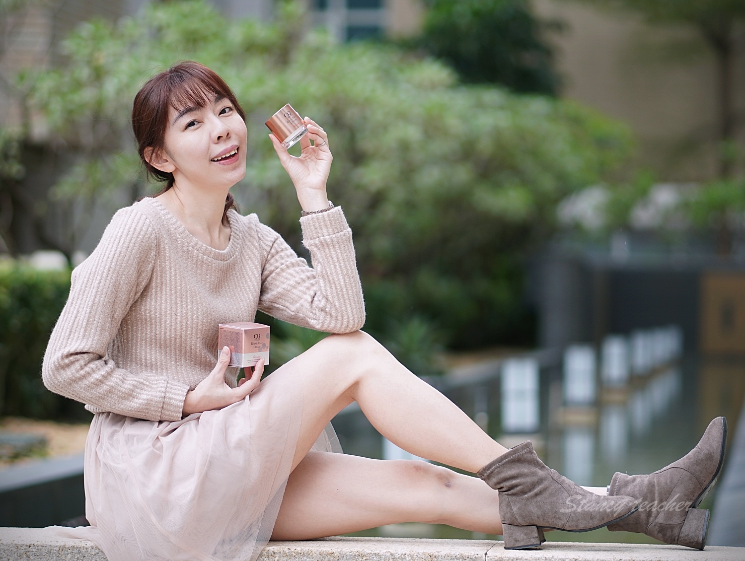 CQ 極奢蜂王乳賦活霜|蜂王乳乳霜推薦|抗痕小蜜罐時間抗痕讓你不留痕肌 CQ 極奢蜂王乳賦活霜|蜂王乳乳霜推薦|抗痕小蜜罐時間抗痕讓你不留痕肌