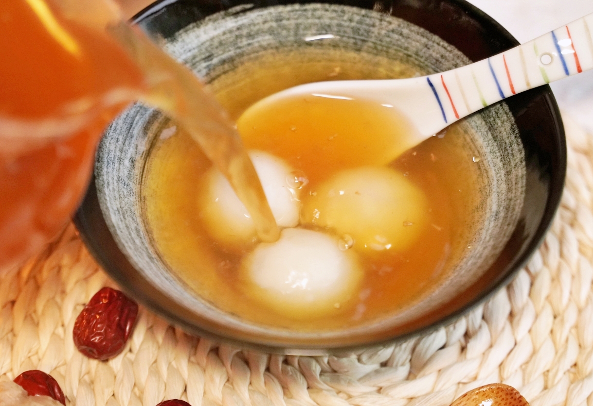 蜜思朵養生黑糖飲｜減糖黑糖磚推薦、桂圓紅棗薑母茶生理期暖心必備（口味、喝法）