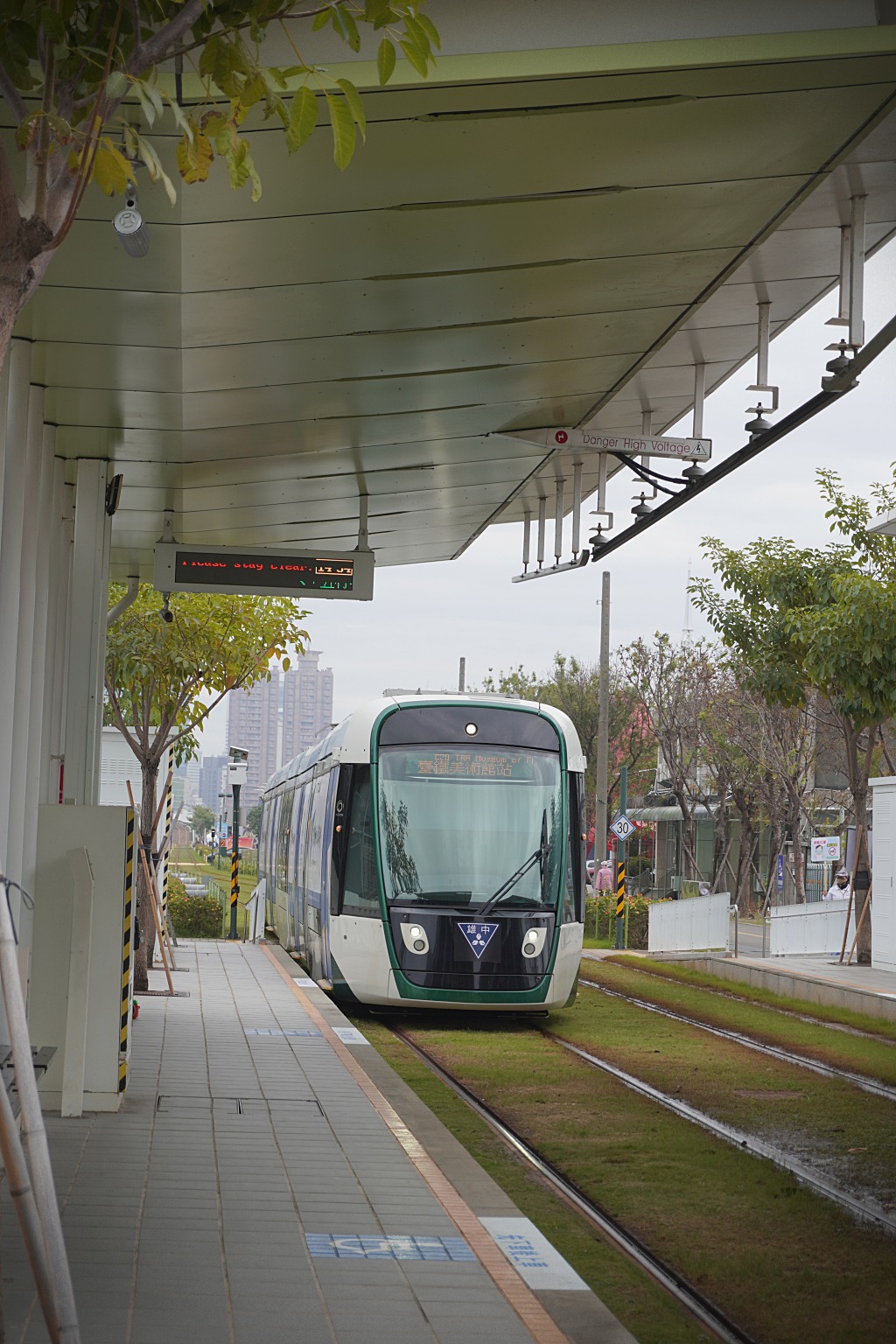 高雄鹽埕區住宿|塩‧泊思行旅|駁二藝文特區、高雄輕軌、鹽埕區小吃步行就可以到 高雄鹽埕區住宿|塩‧泊思行旅|駁二藝文特區、高雄輕軌、鹽埕區小吃步行就可以到