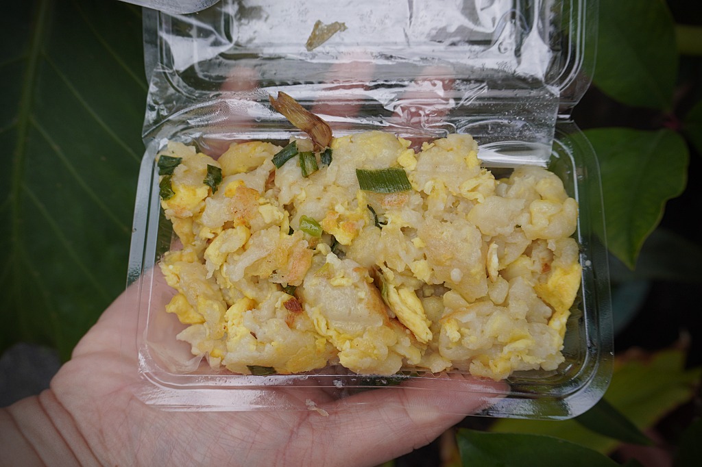 高雄美食「碼頭阿姨蛋餅」40年的老味道,大鍋翻炒香氣滿分的粉煎蛋餅只要20元 高雄美食「碼頭阿姨蛋餅」40年的老味道,大鍋翻炒香氣滿分的粉煎蛋餅只要20元