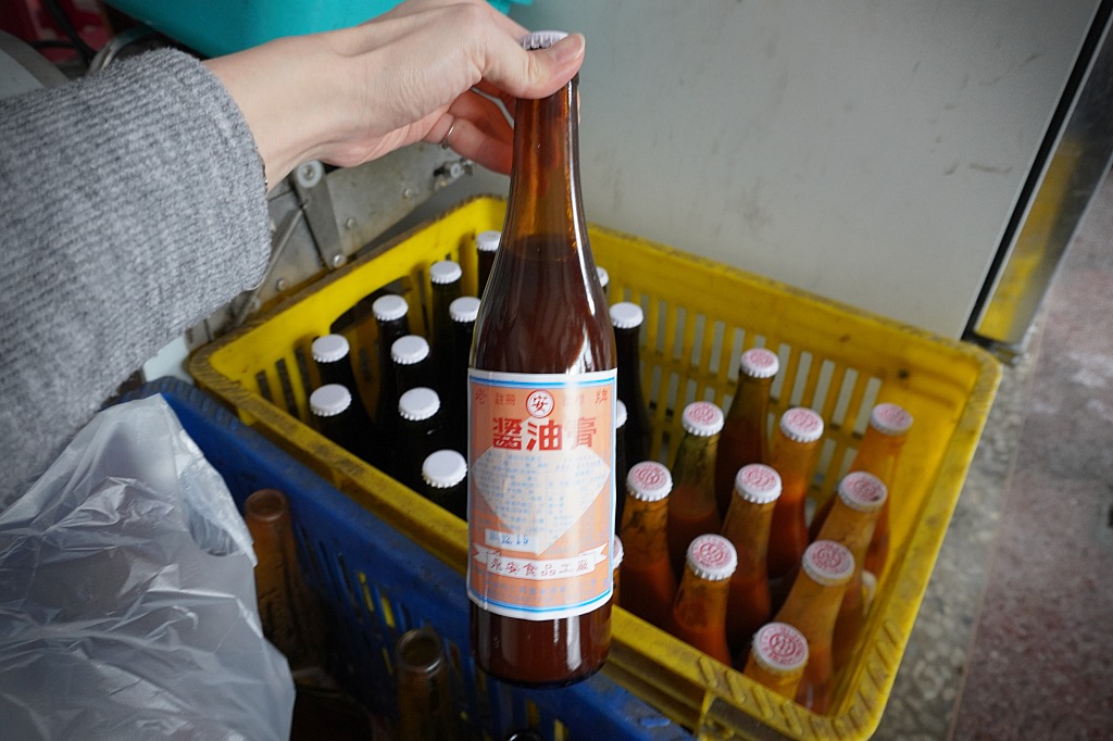 高雄美食「碼頭阿姨蛋餅」40年的老味道，大鍋翻炒香氣滿分的粉煎蛋餅只要20元