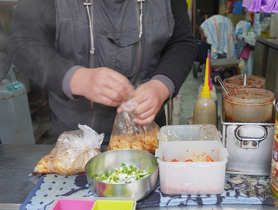 淡水美食｜真大蒸餃｜真理大學創始蒸餃，學生時期的好味道一直都在（菜單、價格）