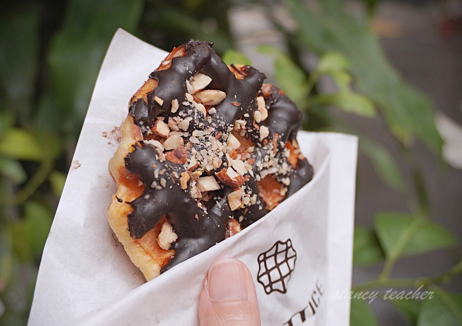國父紀念館美食「#LATTICE 比利時．列日鬆餅」20多種口味搭配店家紅茶很對味！