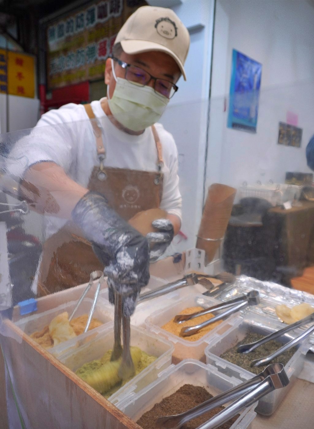 淡水老街美食|迪母白糖粿|外酥內嫩尬義大利金杯咖啡有夠屌(口味、價錢) 淡水老街美食|迪母白糖粿|外酥內嫩尬義大利金杯咖啡有夠屌(口味、價錢)