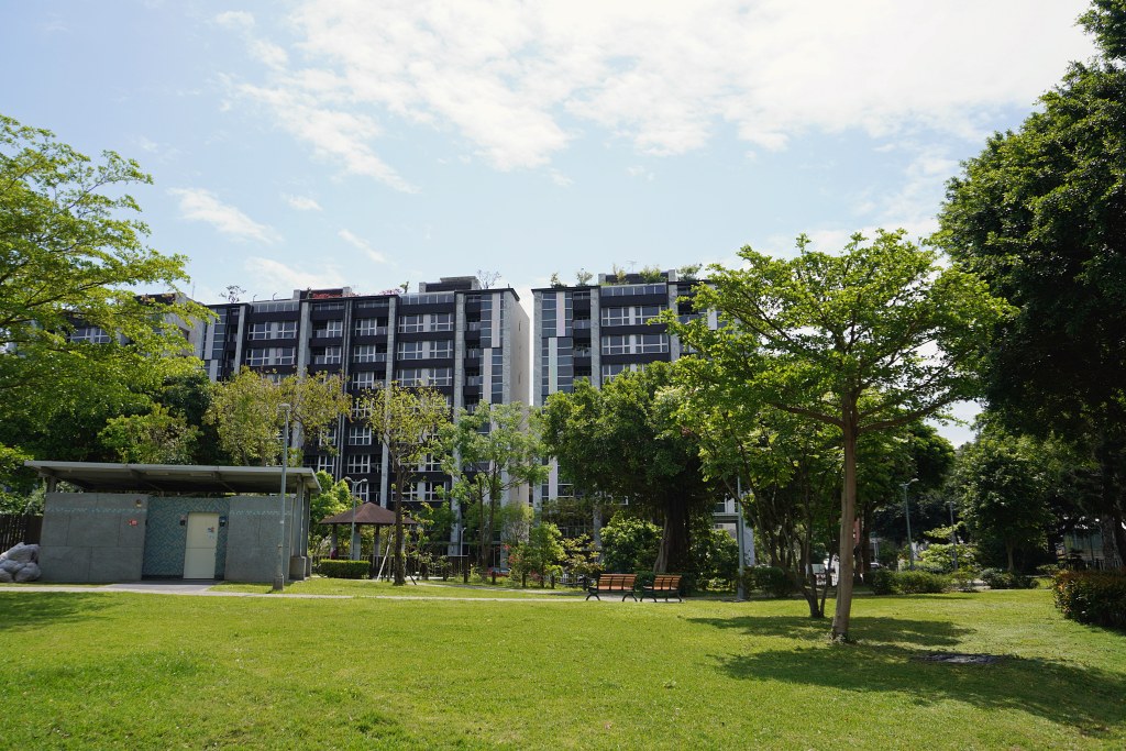 台北免費景點|奇岩蜀葵花海 一秒掉進巨人的花園 台北免費景點|奇岩蜀葵花海 一秒掉進巨人的花園