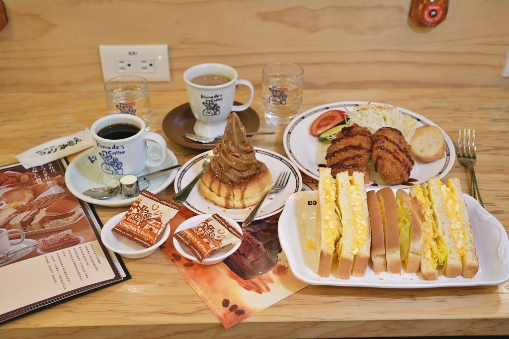 客美多咖啡 komeda‘s coffee  東興店｜來自名古屋的日式咖啡廳｜期間限定甜點焦糖瑪奇朵冰與火