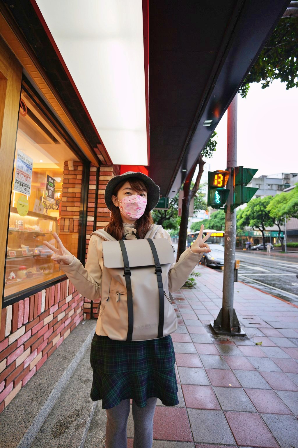 客美多咖啡 komeda‘s coffee  東興店｜來自名古屋的日式咖啡廳｜期間限定甜點焦糖瑪奇朵冰與火