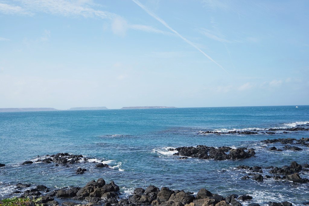 澎湖免費景點｜搭上絕美幽浮去風櫃洞聽濤看海景，180度無死角藍天白雲盡收眼底