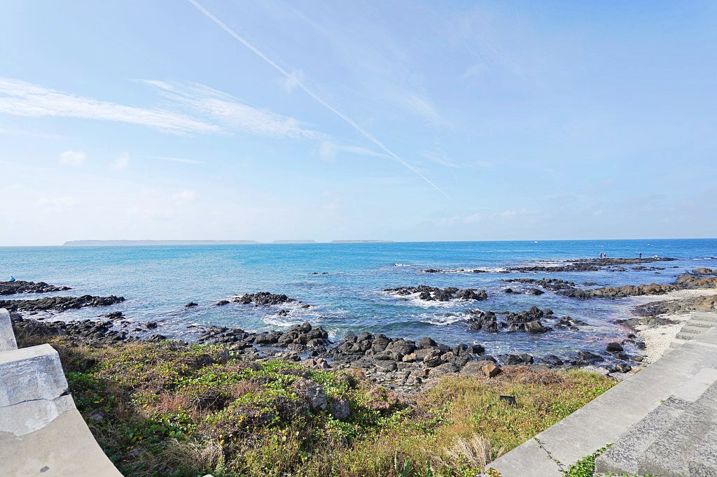澎湖免費景點｜搭上絕美幽浮去風櫃洞聽濤看海景，180度無死角藍天白雲盡收眼底