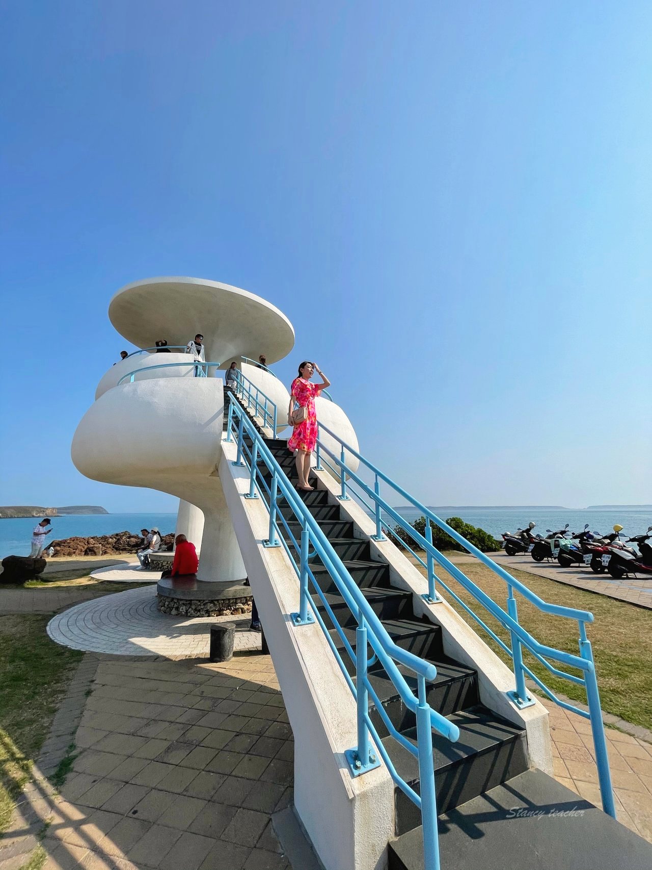 澎湖免費景點｜搭上絕美幽浮去風櫃洞聽濤看海景，180度無死角藍天白雲盡收眼底