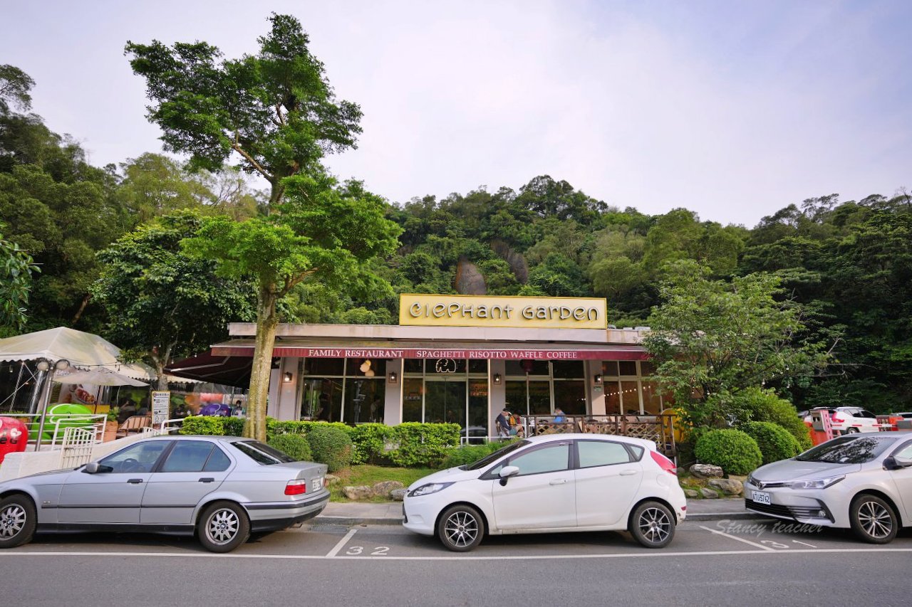 「象園咖啡內湖店」台北市唯一面碧湖景觀家庭餐廳生日月贈可愛緞帶小象鬆餅（新菜單）