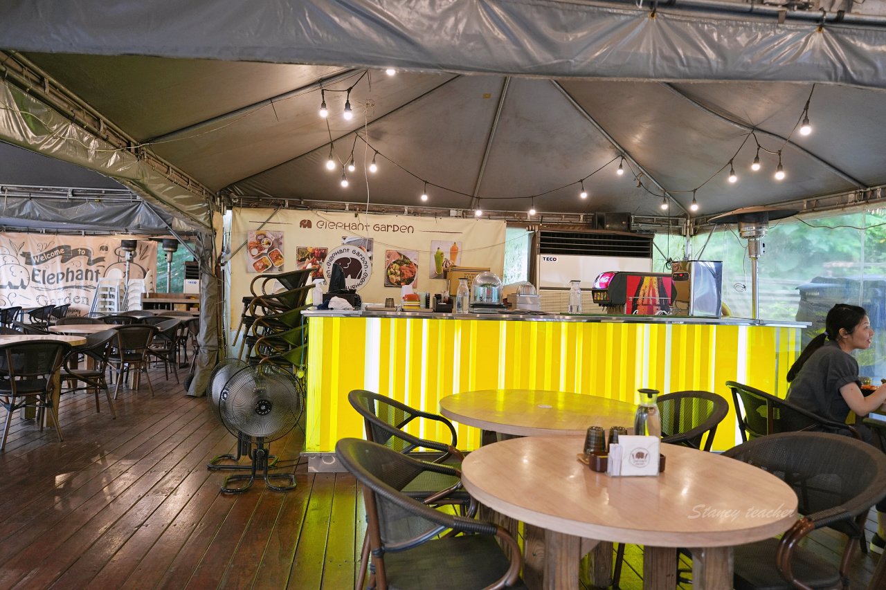 「象園咖啡內湖店」台北市唯一面碧湖景觀家庭餐廳生日月贈可愛緞帶小象鬆餅（新菜單）