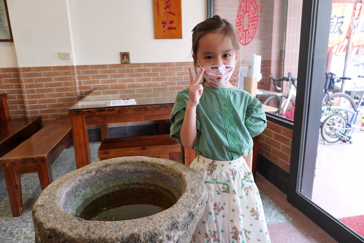 半天紅麻辣館・不辣館,花蓮新城鄉佳興冰果店對面川味牛肉麵香麻過癮、麻辣鴨滷飯也好吃 半天紅麻辣館・不辣館,花蓮新城鄉佳興冰果店對面川味牛肉麵香麻過癮、麻辣鴨滷飯也好吃