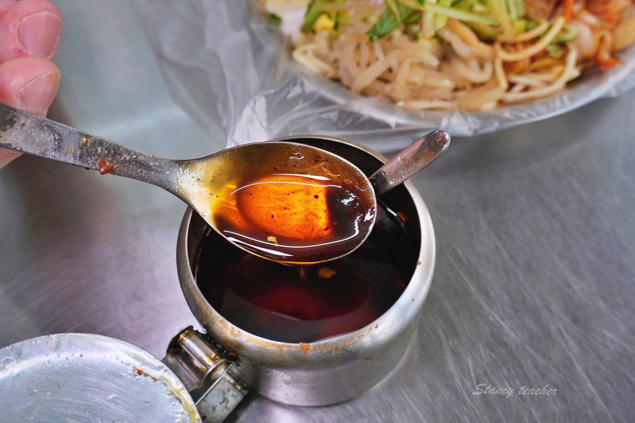 石牌涼麵「洪記涼麵」吃一盤抵五盤限定版涼麵,榨菜、炸醬、雞絲、泡菜、傳統風味一次滿足 石牌涼麵「洪記涼麵」吃一盤抵五盤限定版涼麵,榨菜、炸醬、雞絲、泡菜、傳統風味一次滿足