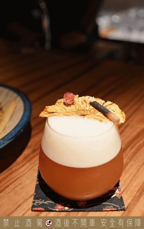 沐光 MouMoon酒吧餐酒館，大學旁超高CP值餐酒館，地方媽媽最愛買醉的地方