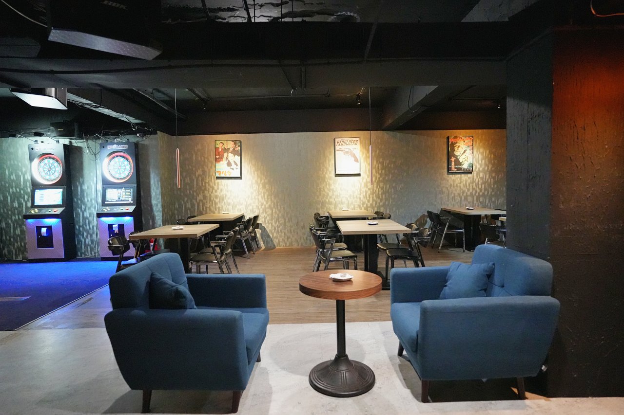 沐光 MouMoon酒吧餐酒館，大學旁超高CP值餐酒館，地方媽媽最愛買醉的地方
