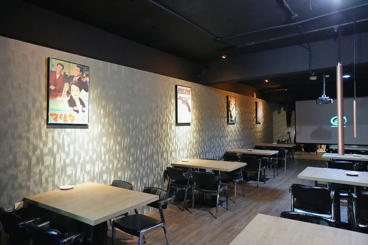 沐光 MouMoon酒吧餐酒館，大學旁超高CP值餐酒館，地方媽媽最愛買醉的地方
