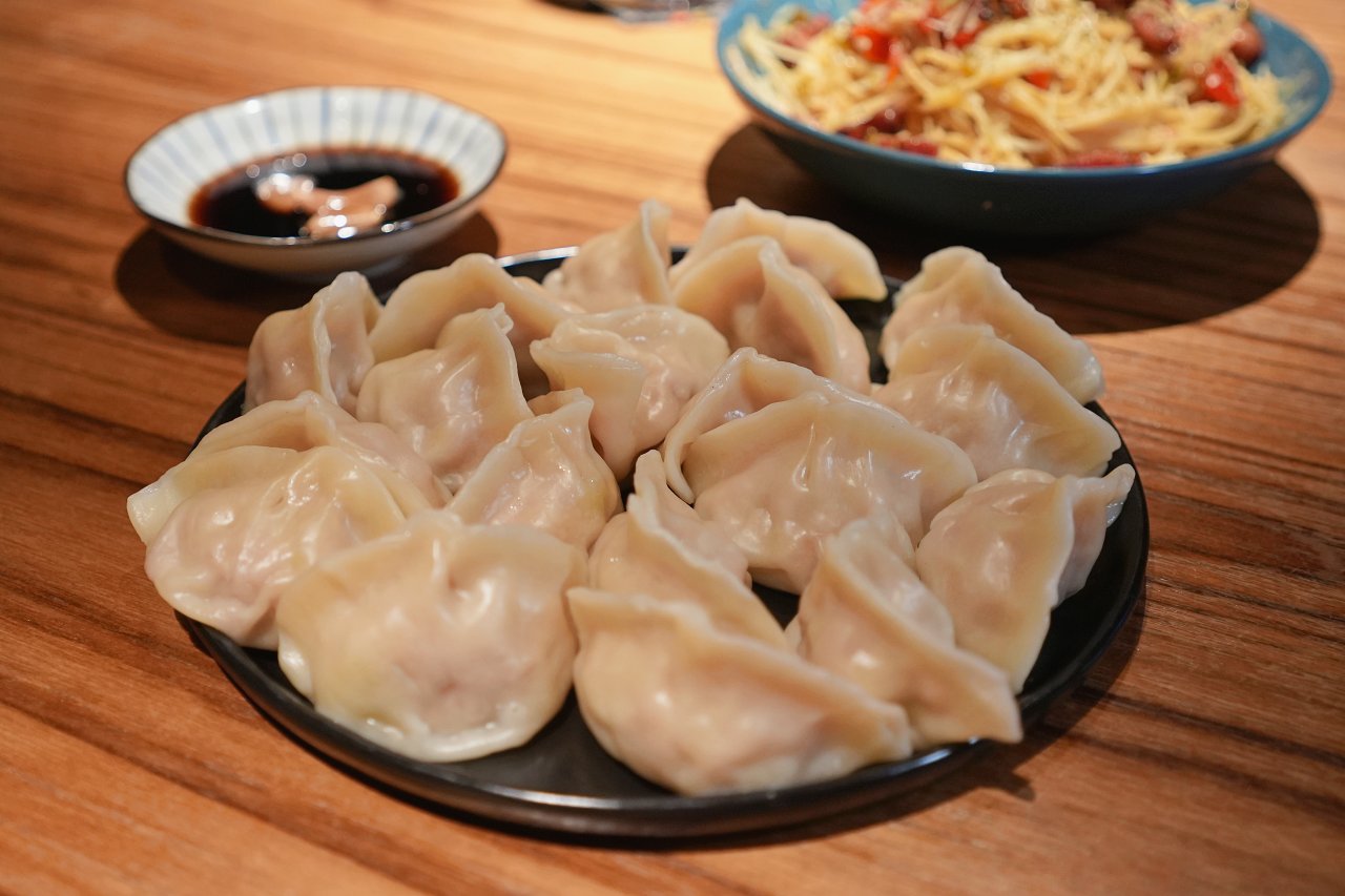 沐光 MouMoon酒吧餐酒館，大學旁超高CP值餐酒館，地方媽媽最愛買醉的地方