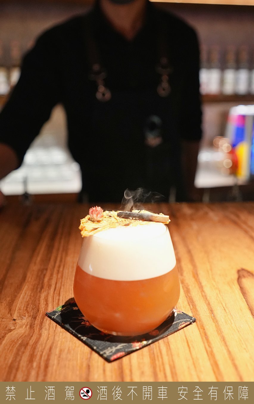 沐光 MouMoon酒吧餐酒館，大學旁超高CP值餐酒館，地方媽媽最愛買醉的地方