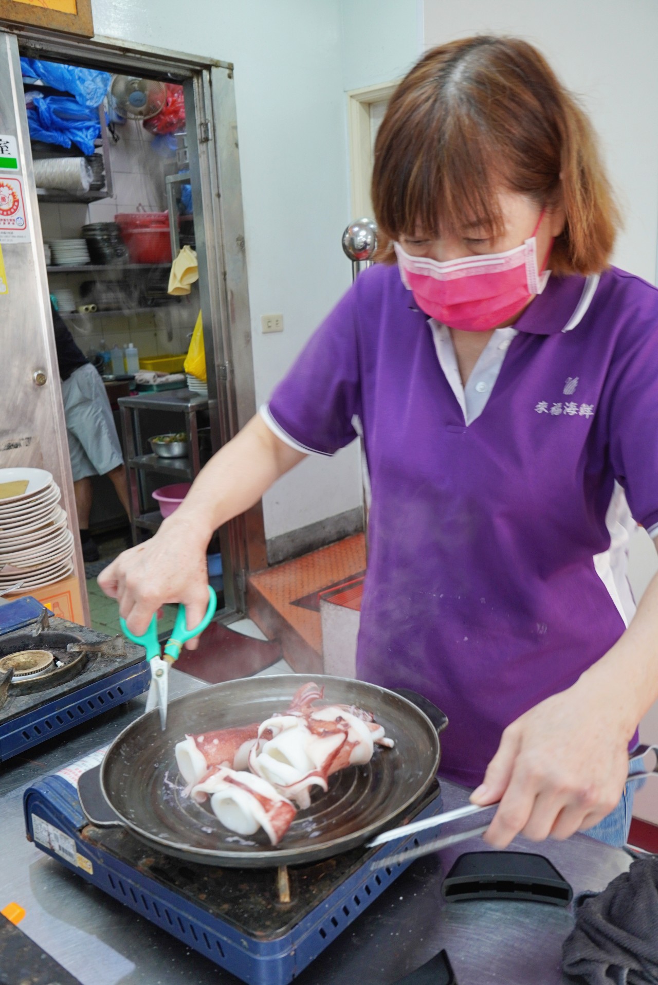 【澎湖美食】來福海鮮餐廳：澎湖海鮮餐廳合菜 在地30年老店 私房干貝醬、小魚花生買的都是內行人