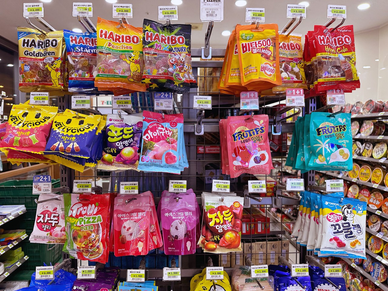 韓國7-11 便利商店必買零食伴手禮,韓國7-11寶可夢竟然比日本7-11還好買 韓國7-11 便利商店必買零食伴手禮,韓國7-11寶可夢竟然比日本7-11還好買