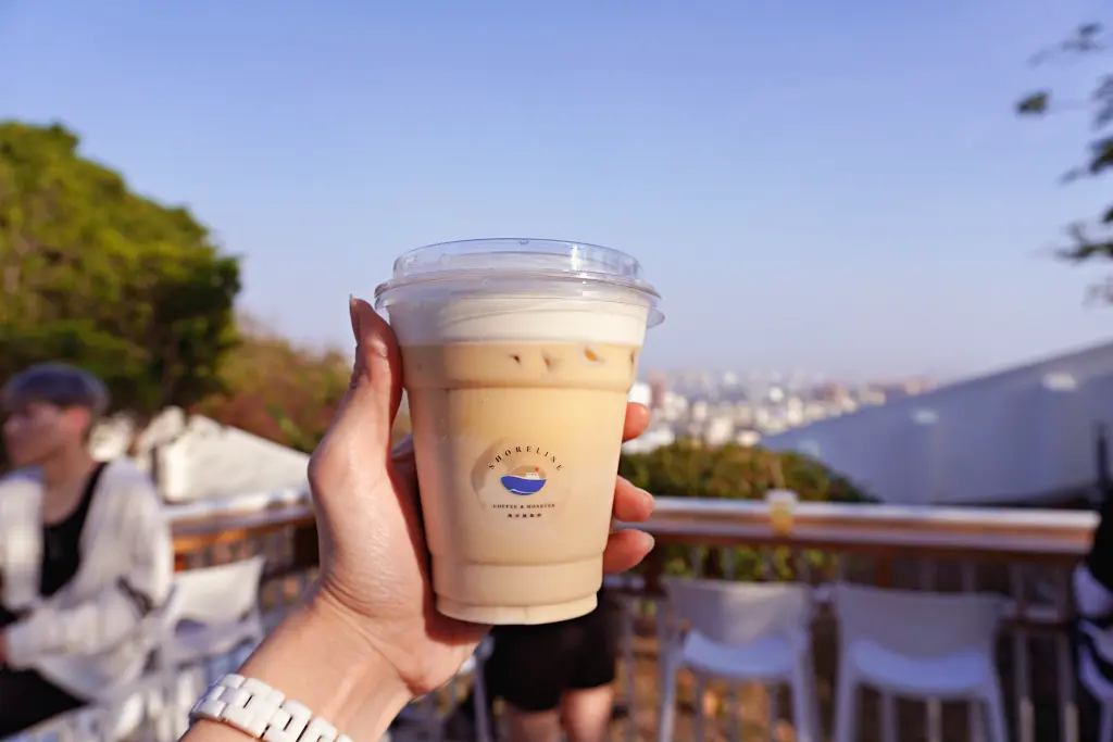 高雄燈塔海岸線咖啡「旗津燈塔咖啡廳」Shoreline Coffee & Roaster南台灣的小希臘