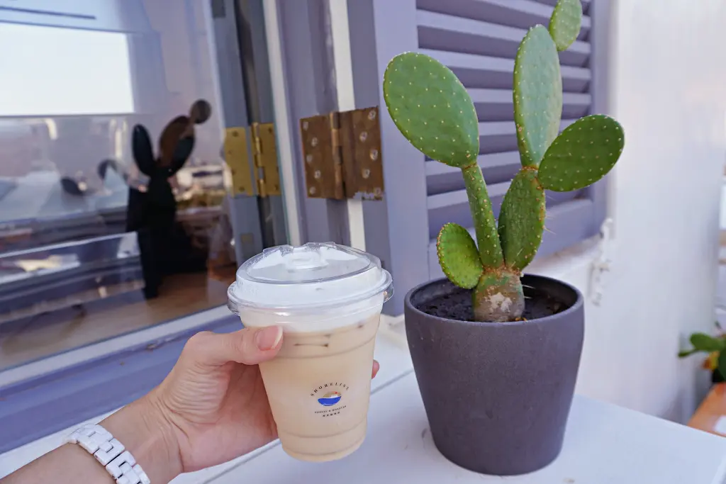 高雄燈塔海岸線咖啡「旗津燈塔咖啡廳」Shoreline Coffee & Roaster南台灣的小希臘 高雄燈塔海岸線咖啡「旗津燈塔咖啡廳」Shoreline Coffee & Roaster南台灣的小希臘
