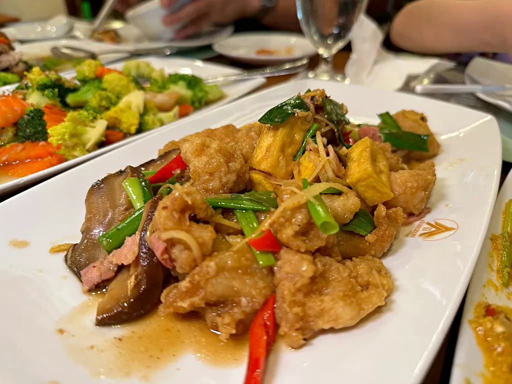 泰國清邁 地平線鄉村度假村HORIZON VILLAGE & RESORT 蘭多麥餐廳Tong Goaw ,泰式湖畔風情度假飯店餐廳 泰國清邁 地平線鄉村度假村HORIZON VILLAGE & RESORT 蘭多麥餐廳Tong Goaw ,泰式湖畔風情度假飯店餐廳