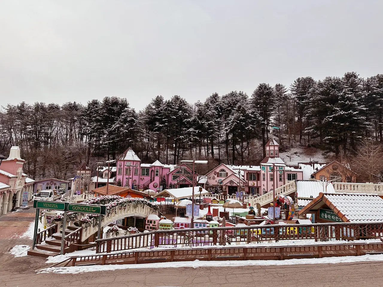 香草島樂園 首爾一日遊景點推薦,韓國最大香草植物園白雪皚皚超級浪漫(交通、票價) 香草島樂園 首爾一日遊景點推薦,韓國最大香草植物園白雪皚皚超級浪漫(交通、票價)