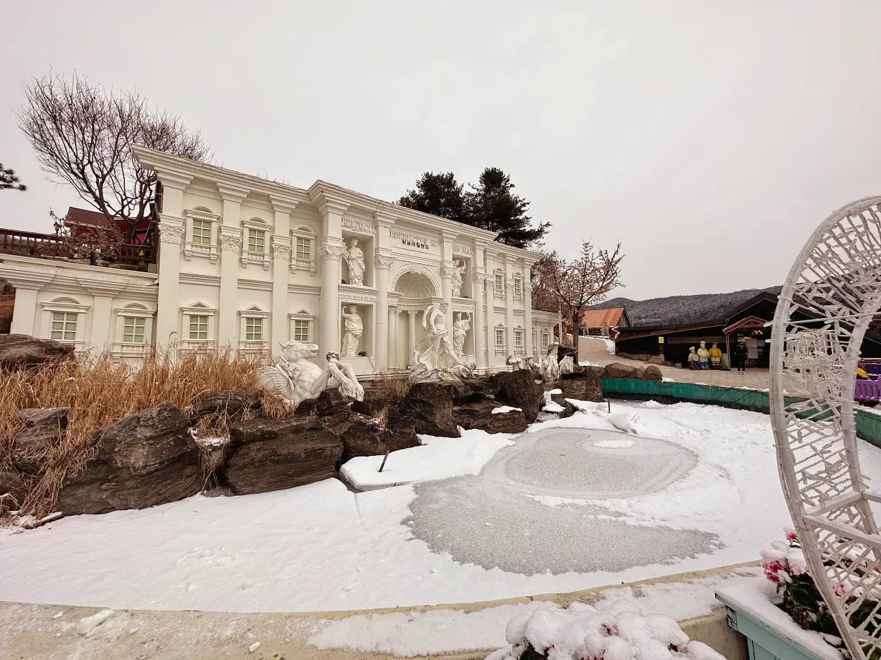 香草島樂園 首爾一日遊景點推薦，韓國最大香草植物園白雪皚皚超級浪漫（交通、票價）