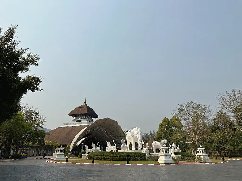 清邁景點「清邁夜間動物園」Chiang Mai Night Safari，下午入園就可以玩到晚上最佳行程攻略看這篇