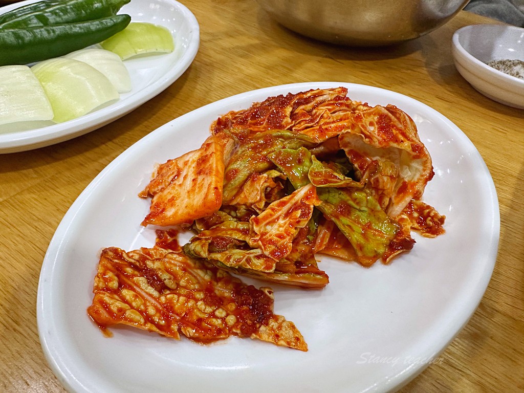釜山人蔘雞 南浦蔘雞湯 一甲子老店人蔘雞湯新鮮泡菜無限吃（菜單）