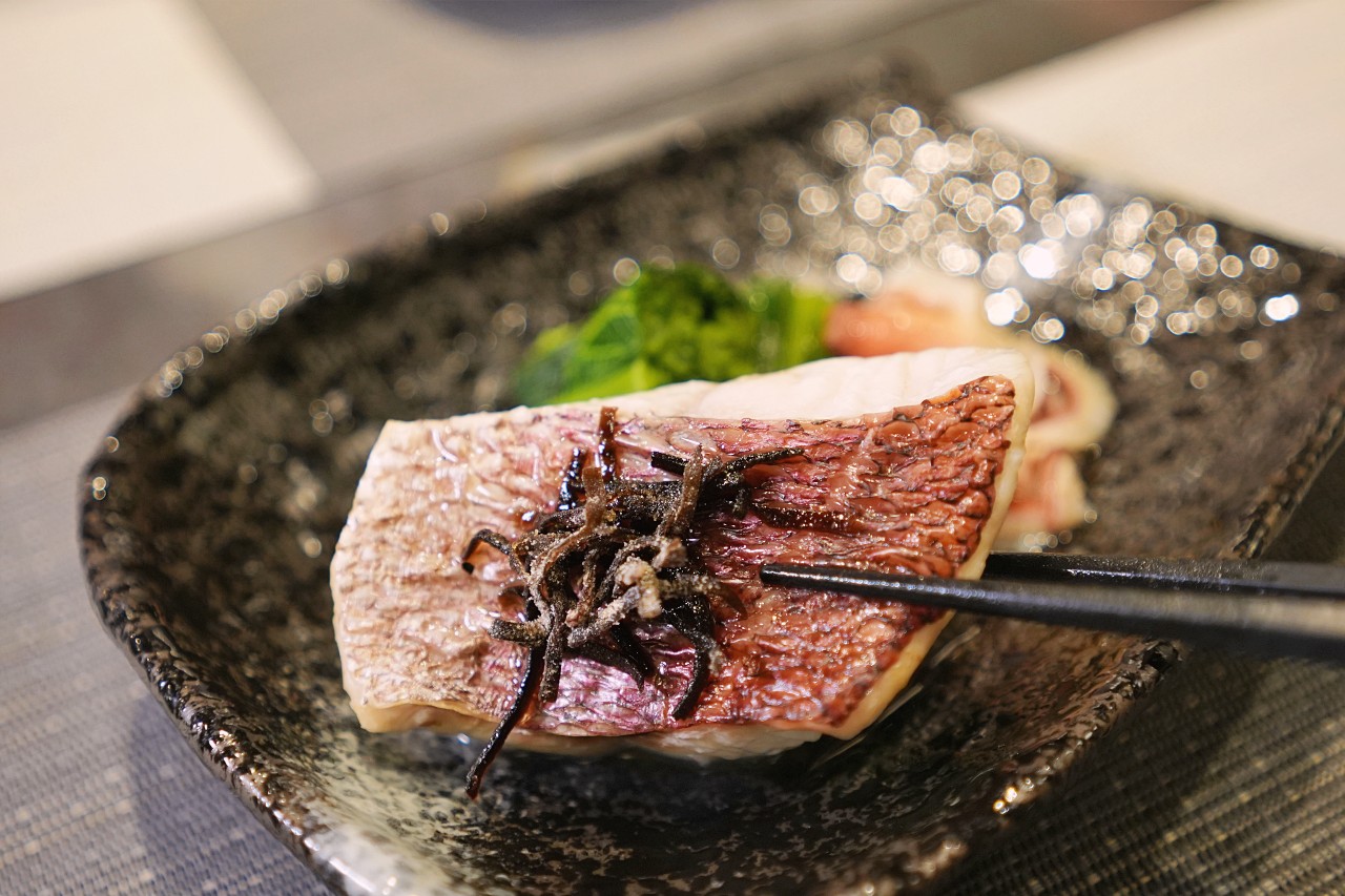 賞鮨手作料理「基隆無菜單料理」店採預約制新鮮創意日料 提前預訂送熟客隱藏版餐點