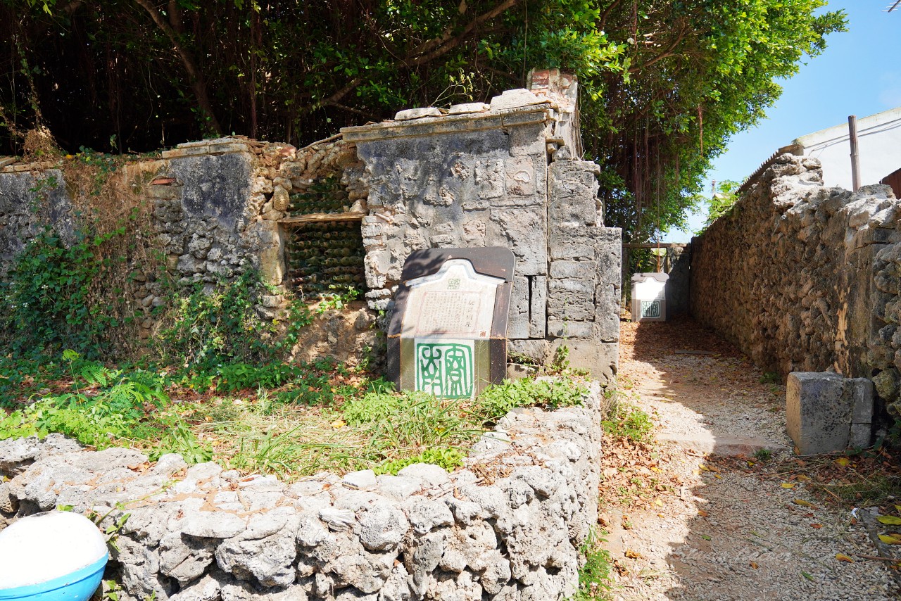 澎湖景點｜湖西鄉南寮古厝南寮浮球秘，色彩繽紛IG打卡景超可愛的雞母狗菜園兒時回憶湧上心頭
